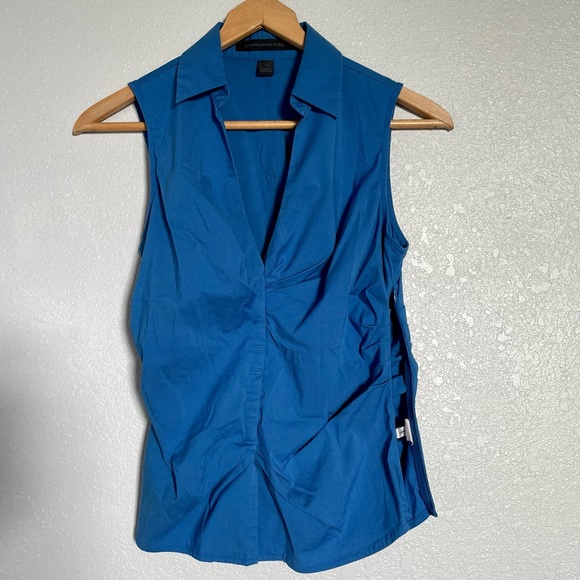 Express Design Studio Blue Sleeveless V-Neck Top - Size S - Picture 2 of 4